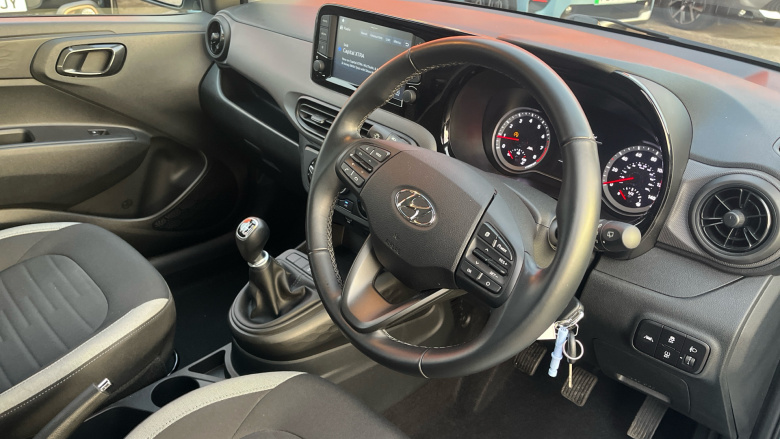 Hyundai i10 1.0 MPi SE Connect 5dr Petrol Hatchback